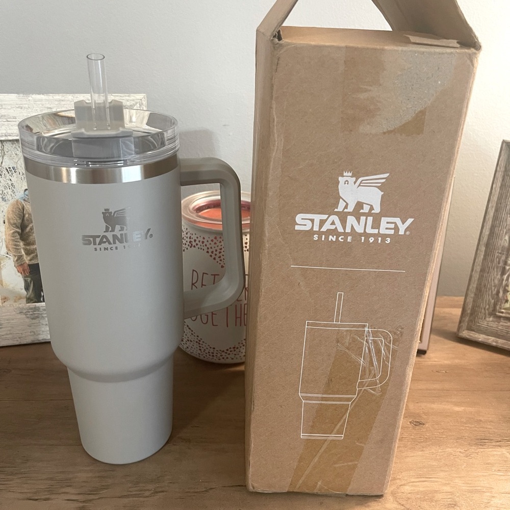 Stanley Adventure Quencher 40 oz